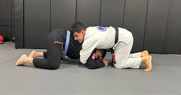 Meilleures photos à BJJ sur vos genoux: marcher avec un intérêt élevé et rester en sécurité
