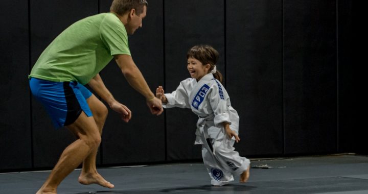 Arts martiaux pour les parents: approchez, donnez l’exemple et restez en bonne santé