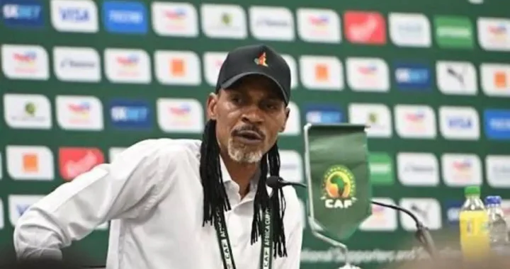 Pasar transfer: Kongo berupaya merekrut Rigobert Song